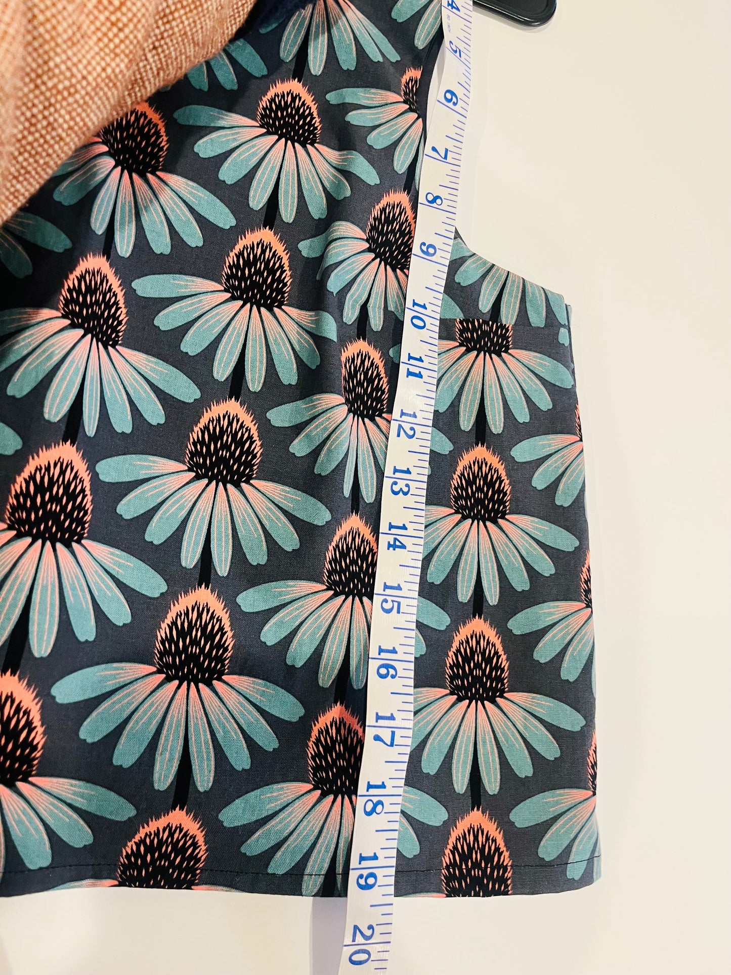 Women’s cropped shirt