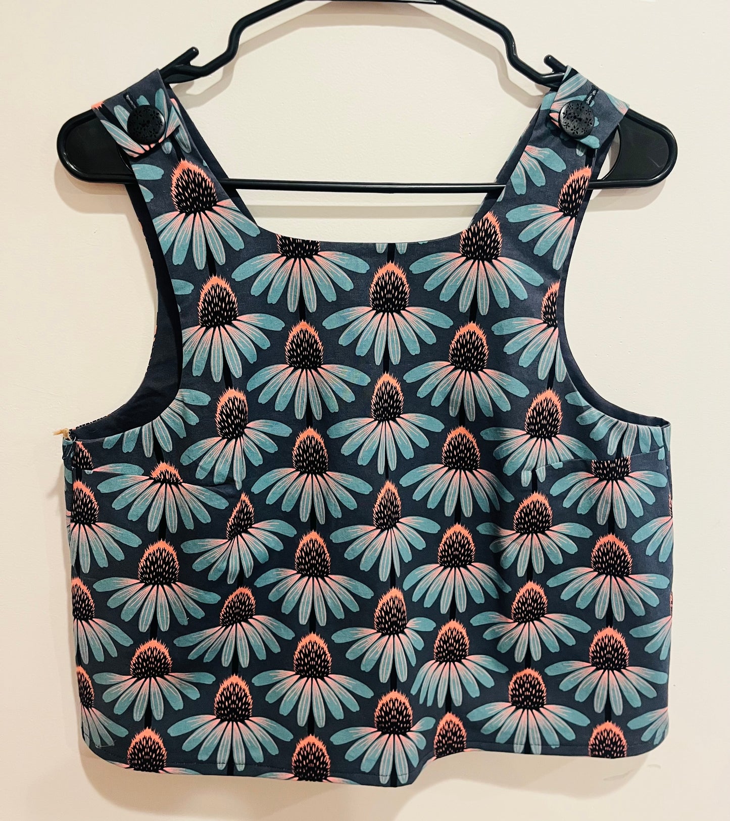 Women’s cropped shirt