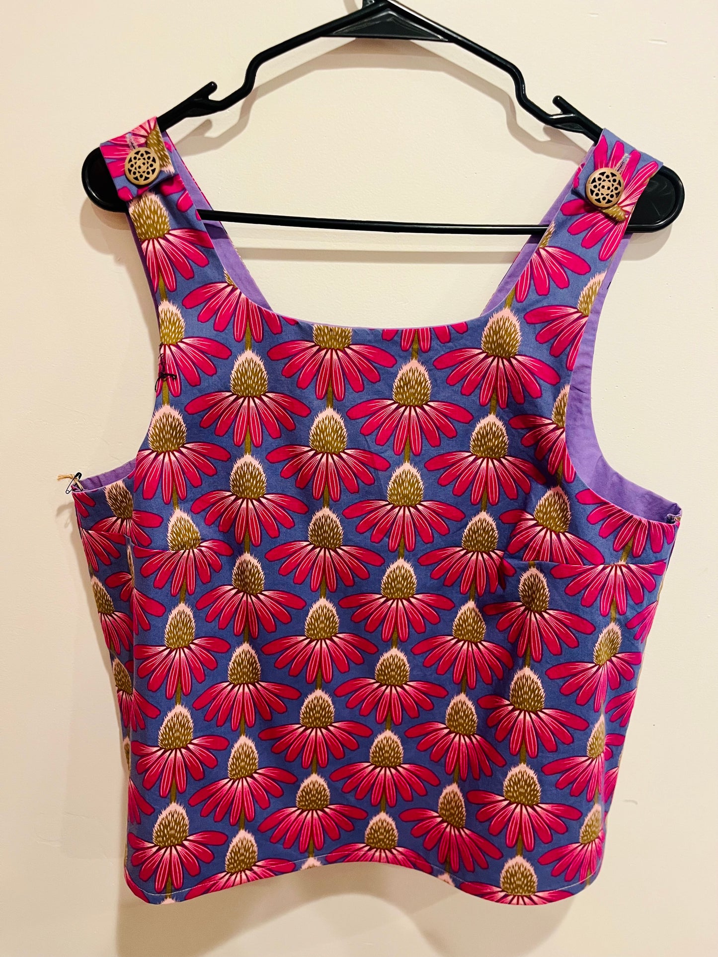 Women’s spring top