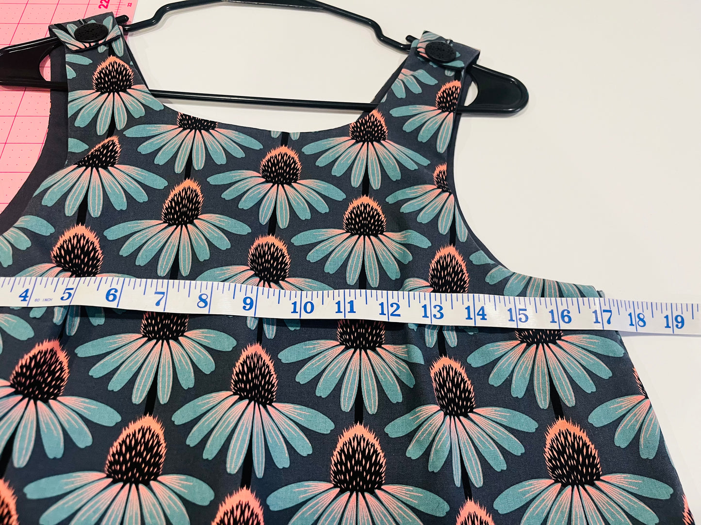 Women’s cropped shirt